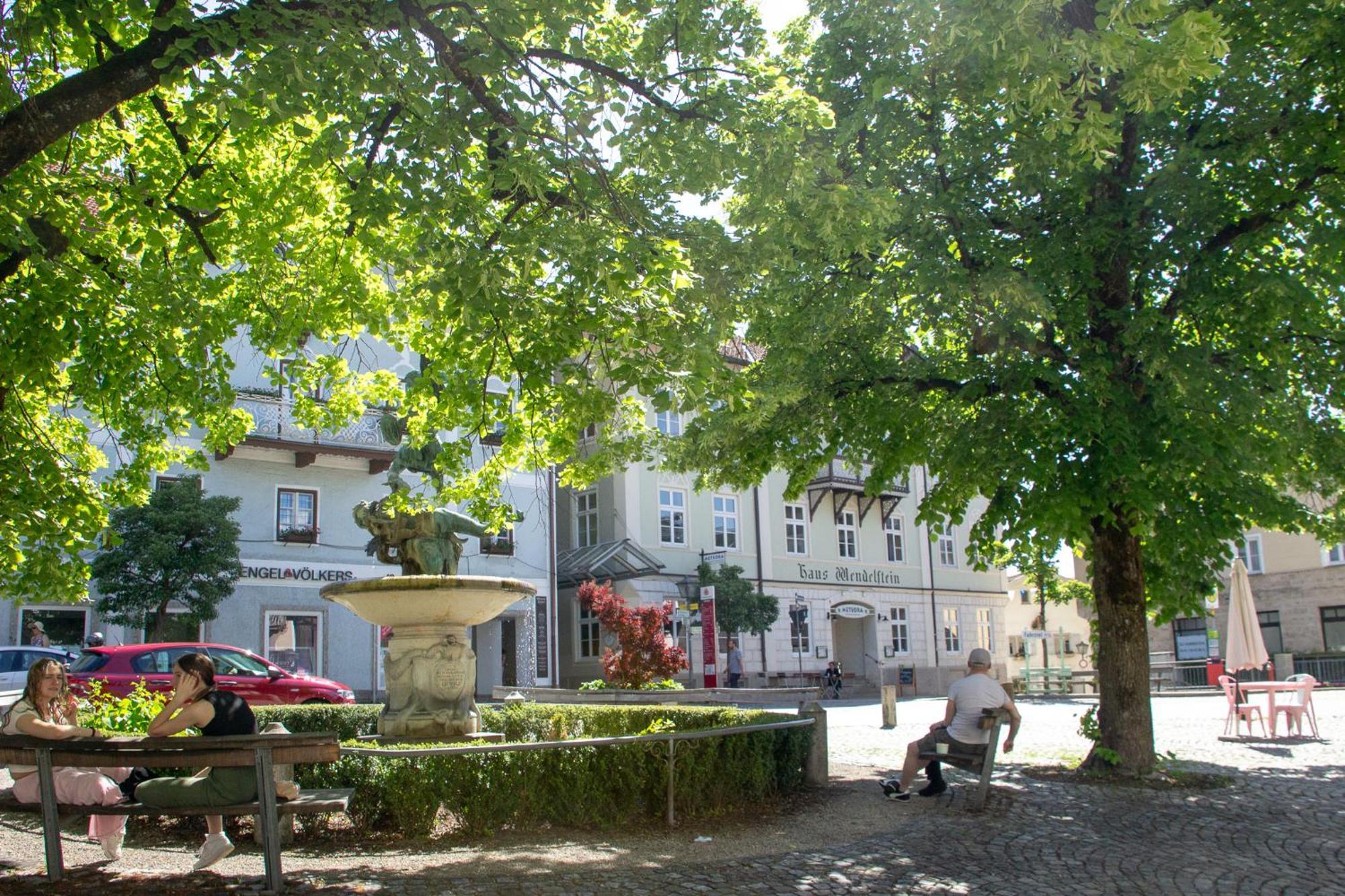 Liebelei Miesbach - Boutique-Apartment Mit Terrasse Im Zentrum Exterior foto